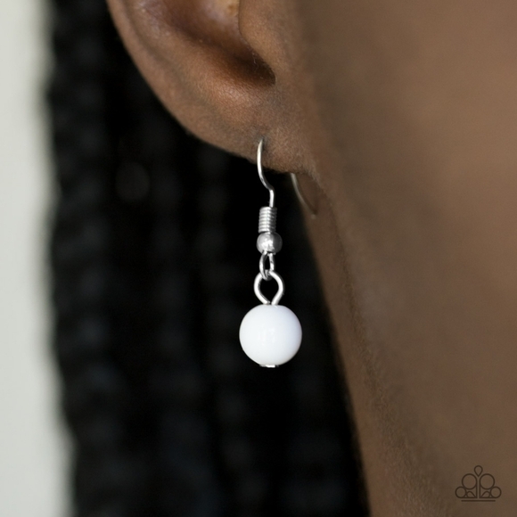 White Gypsy Heart Necklace Set - Picture 3 of 3